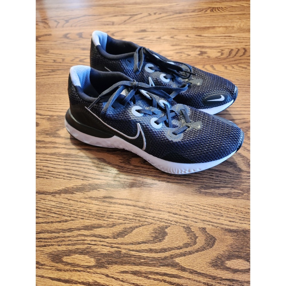Nike Renew Run Women's Running Shoes Size‎ 8- Black Silver White CK6360 008